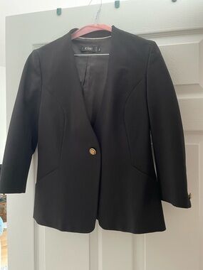 Black Single-Button Tailored Blazer